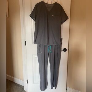 Graphite gray Figs brand scrub set